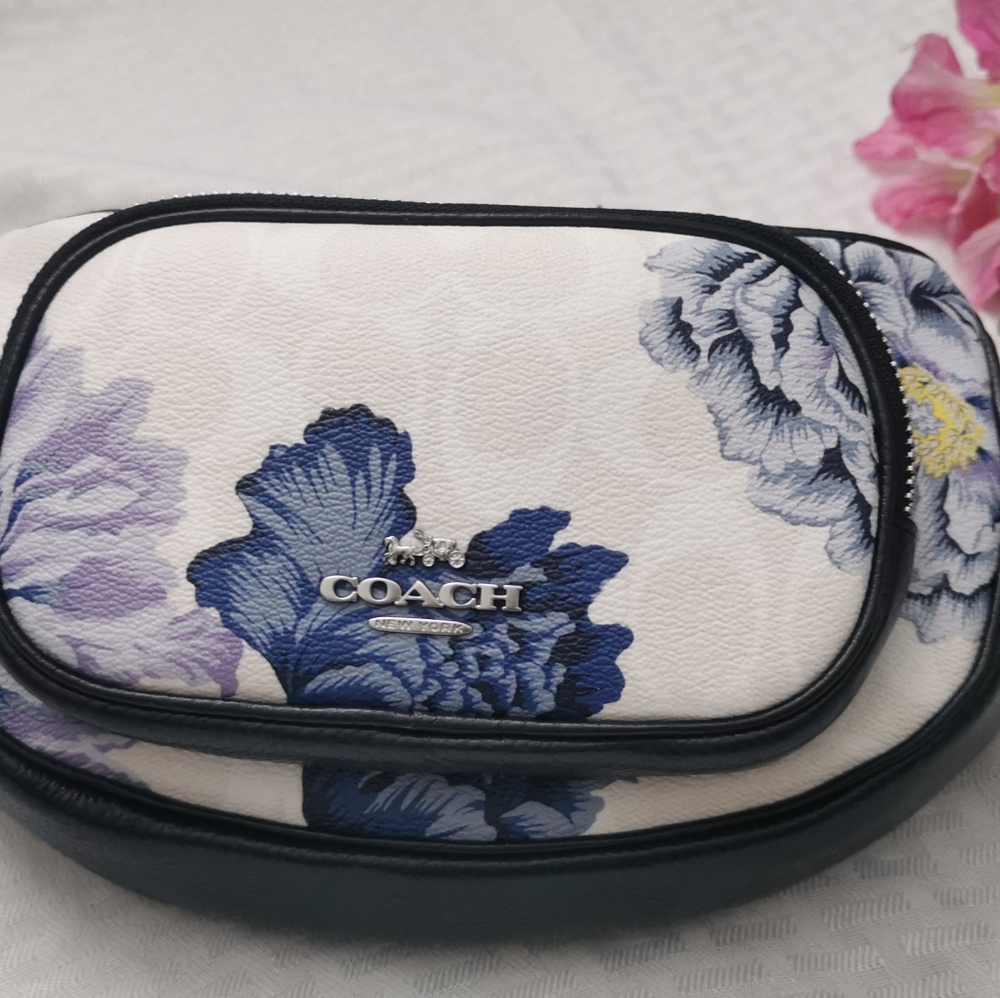 NWT Rare  Coach Belt Bag Kafe Fasset Print